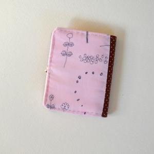 Quilted Needlebook / Travel-sized Sewing..